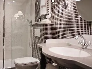 Fontaines Du Luxembourg 3* Paris